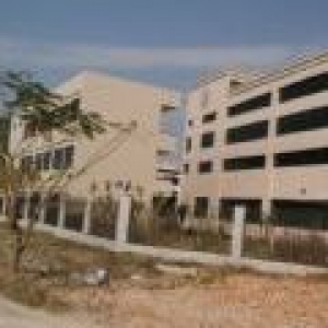 独门独院1800元1平米空地可以再建14000平米