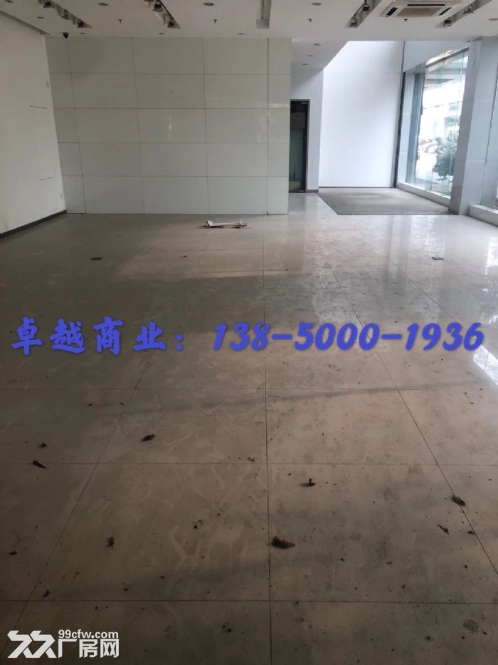 繁华地段适合做各种高端汽车展厅、茶叶、会所、酒吧、珠宝、歺饮、烟酒等。