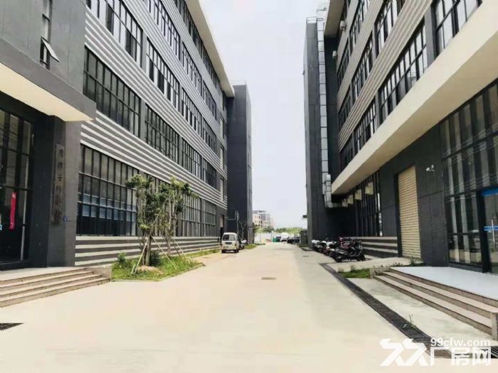 翔安洪溪南路 3层厂房每层 2400平米出租