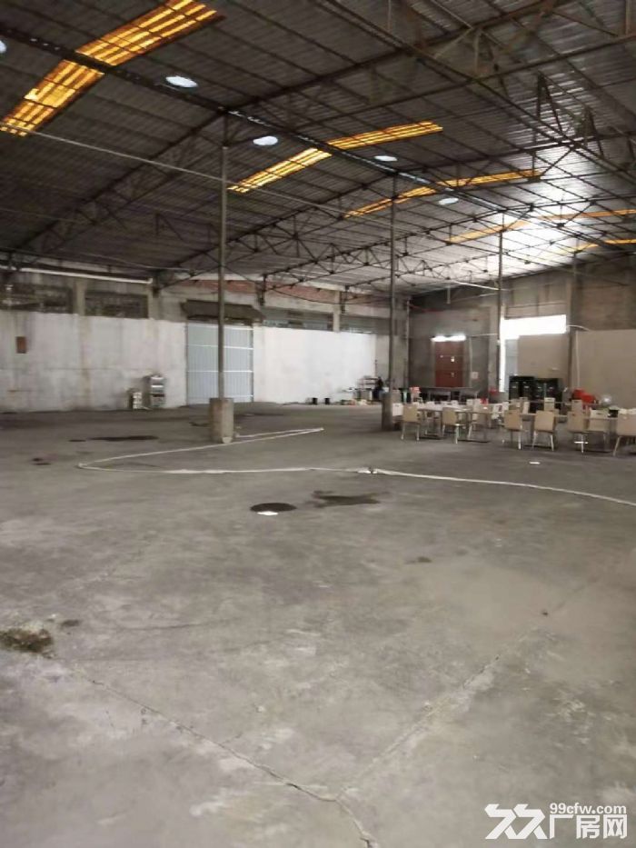 杏前路钢构厂房1300平+522平出租，有红线