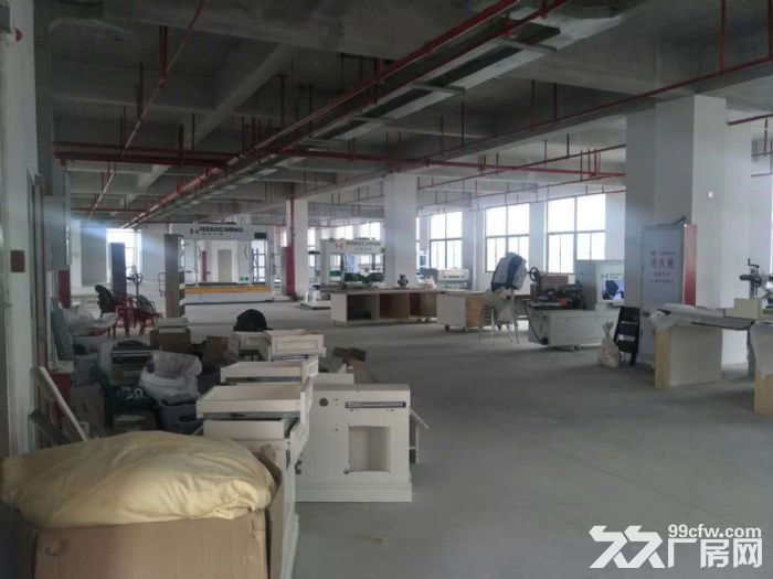 出租集美北区工业园2楼1200平，好招工