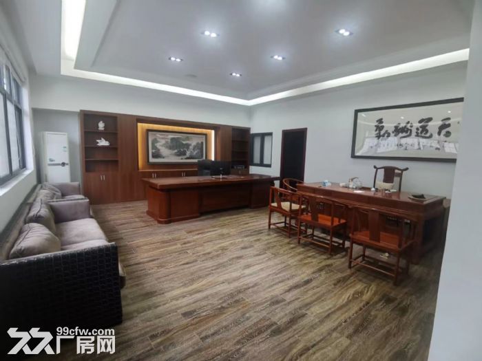 地铁口 精装 电梯口 会所办公室 大前台450平