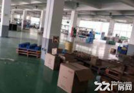 海沧区中沧工业园每层5760共5层出租